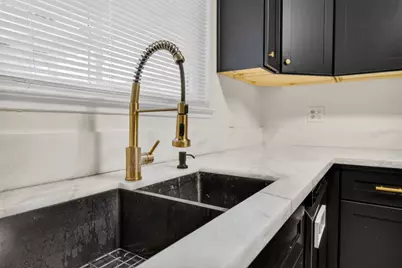 2005 Woodstock Way, Sacramento, CA 95825 - Photo 18