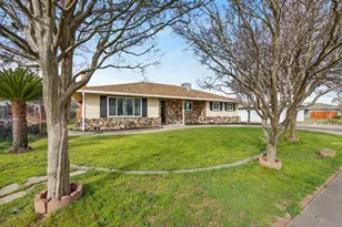 2005 Woodstock Way, Sacramento, CA 95825 - Photo 2