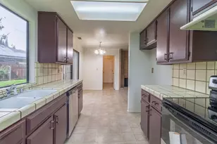 5330 Virtue Arc Dr, Stockton, CA 95207 - Photo 8