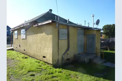 2217 E Hazelton Avenue, Stockton, CA 95205 - Photo 4