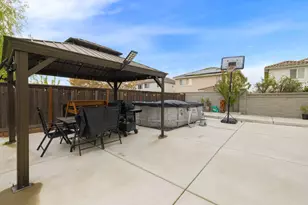 18 Seasmoke Pl, Elk Grove, CA 95758 - Photo 42