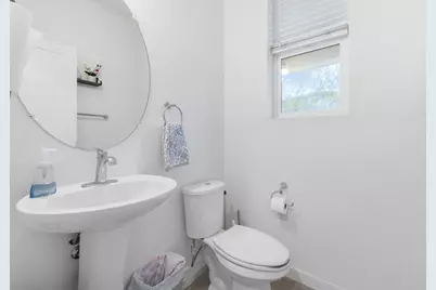 18 Seasmoke Place, Elk Grove, CA 95758 - Photo 32