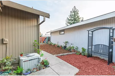 5407 Coral Creek Way, Elk Grove, CA 95758 - Photo 40