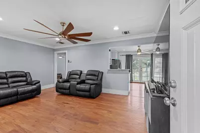 6136 McLaren Avenue, Sacramento, CA 95822 - Photo 4