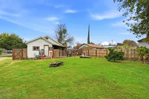 861 Wayside Dr, Turlock, CA 95380 - Photo 32