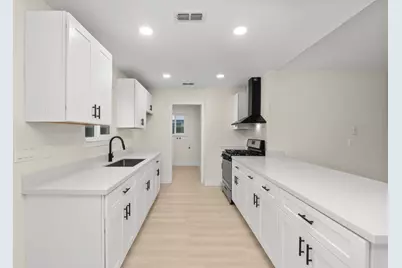 2115 Valmora Drive, Stockton, CA 95210 - Photo 4