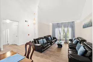 5001 Hari Gopal Way, Sacramento, CA 95823 - Photo 2