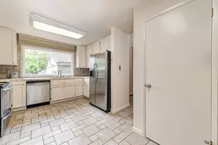 340 Crestridge Ln, Folsom, CA 95630 - Photo 18