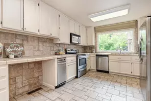 340 Crestridge Ln, Folsom, CA 95630 - Photo 4