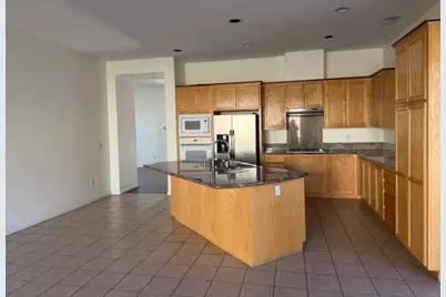 19981 Panoz Circle, Patterson, CA 95363 - Photo 6