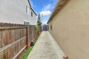 7595 Blue Bell Cir, Sacramento, CA 95829 - Photo 26