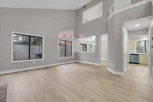 14 Eduardo Ct, Sacramento, CA 95831 - Photo 12