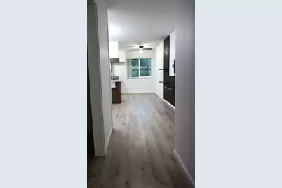 7613 Valley Wood Drive, Sacramento, CA 95828 - Photo 8