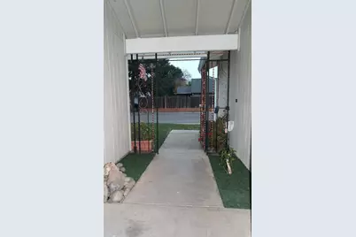 7613 Valley Wood Drive, Sacramento, CA 95828 - Photo 6