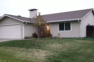 7613 Valley Wood Dr, Sacramento, CA 95828 - Photo 2