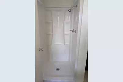 3607 Periwinkle Court, Bakersfield, CA 93307 - Photo 8