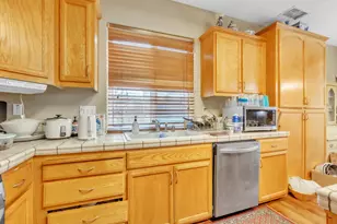 220 Cicero Cir, Elk Grove, CA 95758 - Photo 28