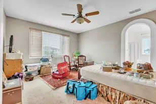 220 Cicero Cir, Elk Grove, CA 95758 - Photo 14