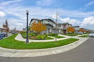 2690 Alcove Way, Sacramento, CA 95833 - Photo 2