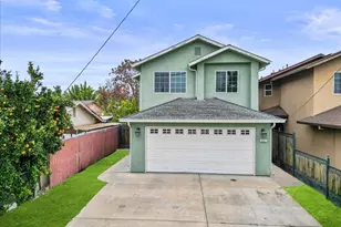 221 S 6th Ave, Oakdale, CA 95361 - Photo 2