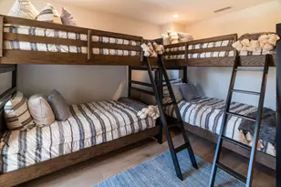 315 E Bay Ave, Newport Beach, CA 92661 - Photo 16