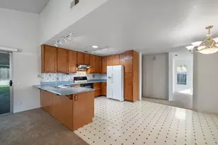 5241 Bassett Way, Sacramento, CA 95823 - Photo 26