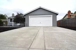 7536 Cosgrove Way, Sacramento, CA 95822 - Photo 4