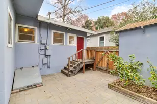 2210 D St, Sacramento, CA 95816 - Photo 38