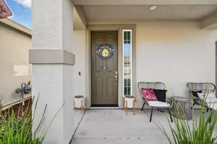 9453 Del Seis Dr, Sacramento, CA 95829 - Photo 6