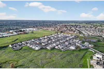 9453 Del Seis Drive, Sacramento, CA 95829 - Photo 54