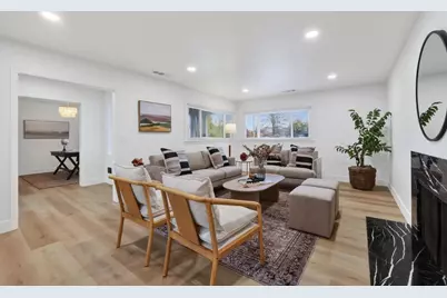 4824 Crestwood Way, Sacramento, CA 95822 - Photo 10