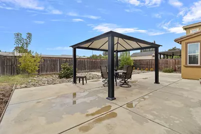 8695 Esperia Way, Sacramento, CA 95828 - Photo 20