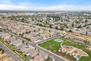 8695 Esperia Wy, Sacramento, CA 95828 - Photo 30