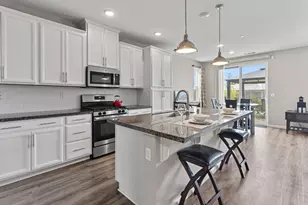 8695 Esperia Wy, Sacramento, CA 95828 - Photo 2