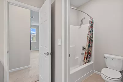 8695 Esperia Way, Sacramento, CA 95828 - Photo 14