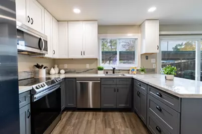 8913 Salmon Falls Drive #D, Sacramento, CA 95826 - Photo 6