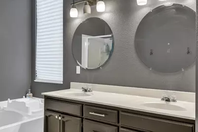 8679 Spring House Way, Elk Grove, CA 95624 - Photo 34