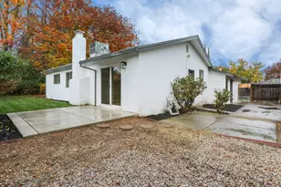 8628 Fallbrook Way, Sacramento, CA 95826 - Photo 36