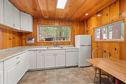 2520 Osborne Avenue, South Lake Tahoe, CA 96150 - Photo 14
