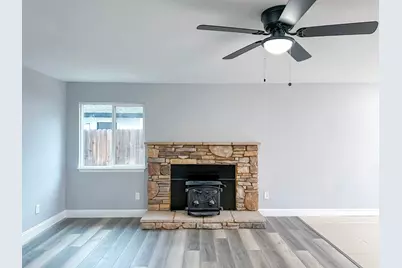 5276 Aspen Way, Olivehurst, CA 95961 - Photo 8