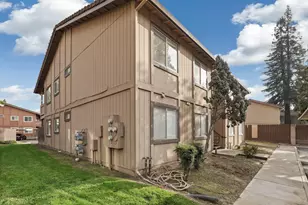 455 Cherry Ln, Manteca, CA 95337 - Photo 2