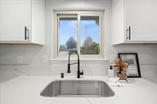 400 Tioga Dr, Lodi, CA 95242 - Photo 6