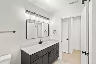 2222 11th Ave, Sacramento, CA 95818 - Photo 12