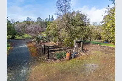 10988 Pleasant Valley Road, Penn Valley, CA 95946 - Photo 10