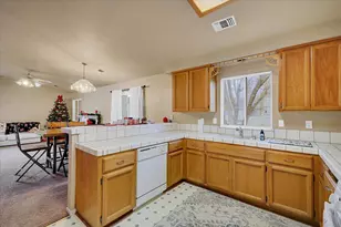 1942 Crystal Creek Ln, Yuba City, CA 95991 - Photo 12