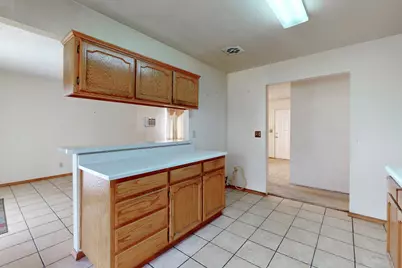 2065 Howlett Avenue, Yuba City, CA 95993 - Photo 2