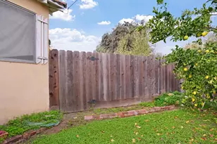 1915 Tracy Ct, Modesto, CA 95350 - Photo 16