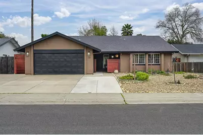 2205 Trails Court, Rancho Cordova, CA 95670 - Photo 2