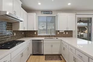 2905 Zinnia Way, Lodi, CA 95242 - Photo 14