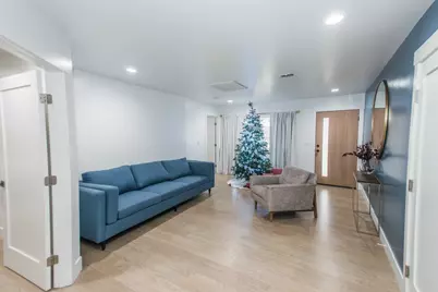 8924 Twin Falls Drive, Sacramento, CA 95826 - Photo 6